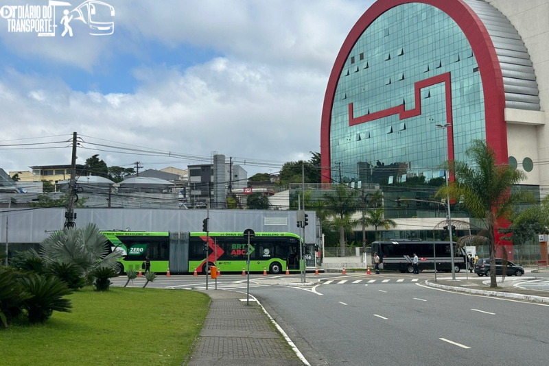 Demolição de terminal de trólebus em São Bernardo para implantação do BRT-ABC